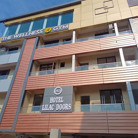 Hotel Lilac Doors Patna  Kültér fotó