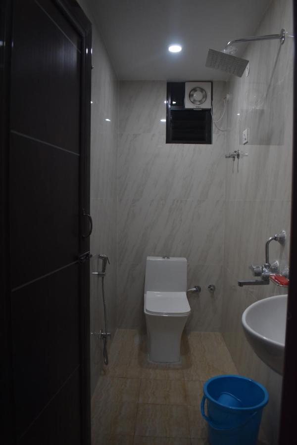 Hotel Lilac Doors Patna  Kültér fotó
