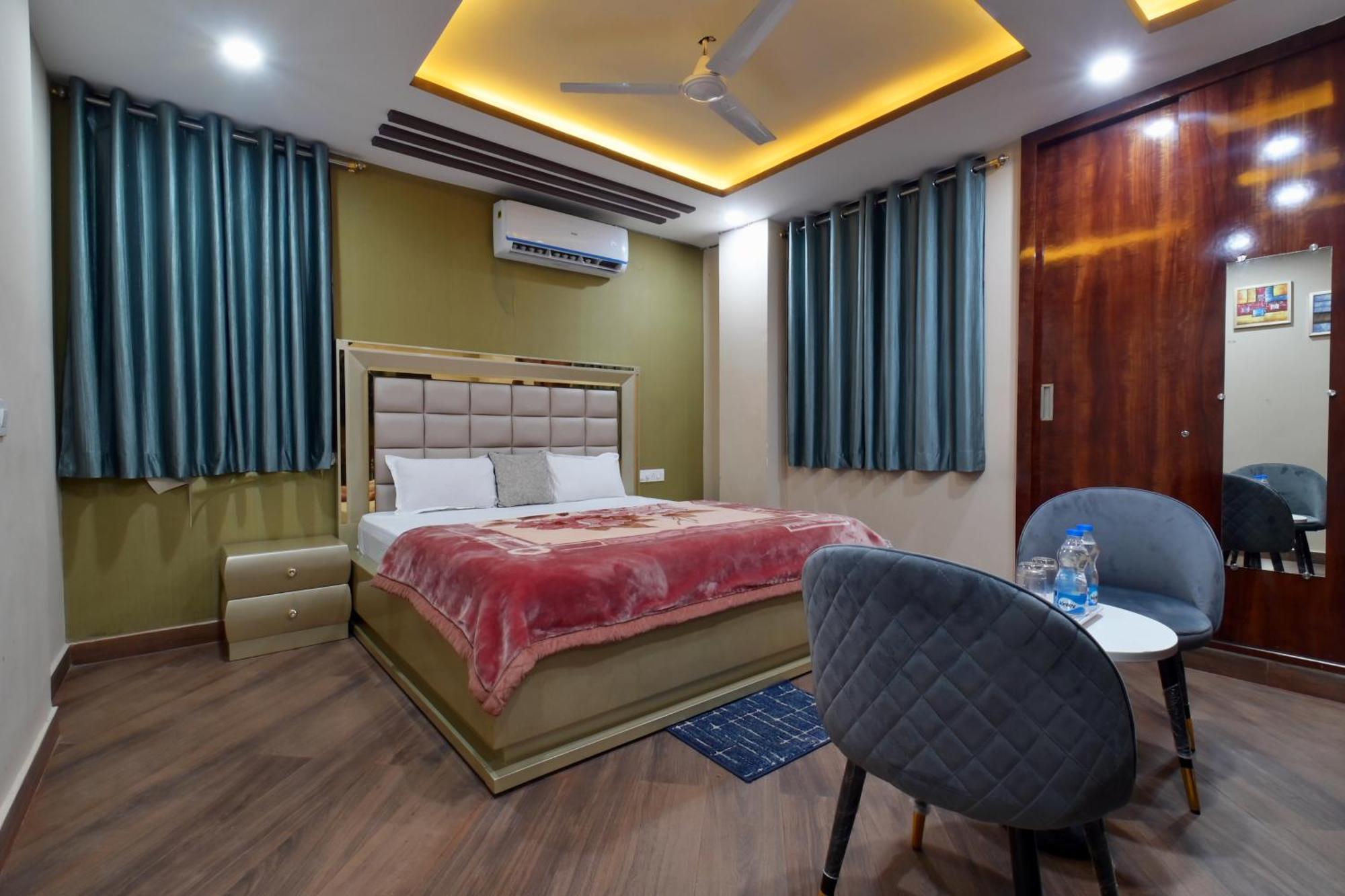 Hotel Lilac Doors Patna  Kültér fotó